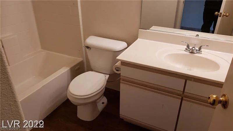 5750 Hacienda, Las Vegas, NV 89122