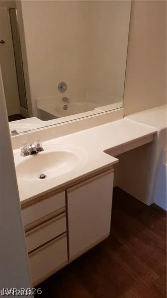 5750 Hacienda, Las Vegas, NV 89122