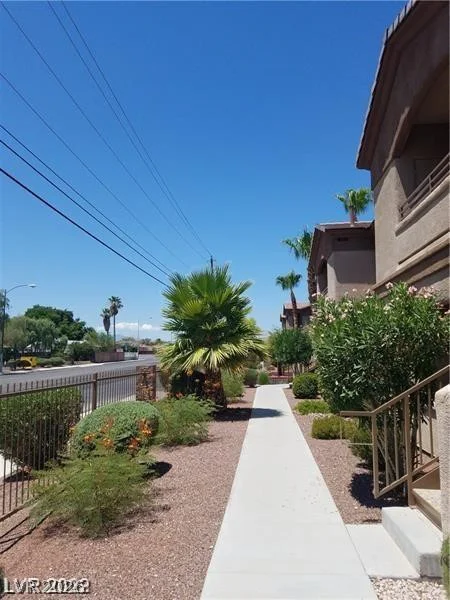 5750 Hacienda, Las Vegas, NV 89122