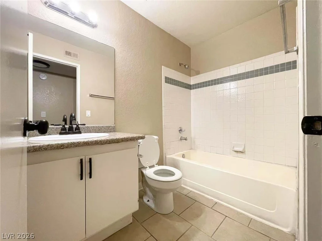 5260 Mission Monterey, Las Vegas, NV 89107