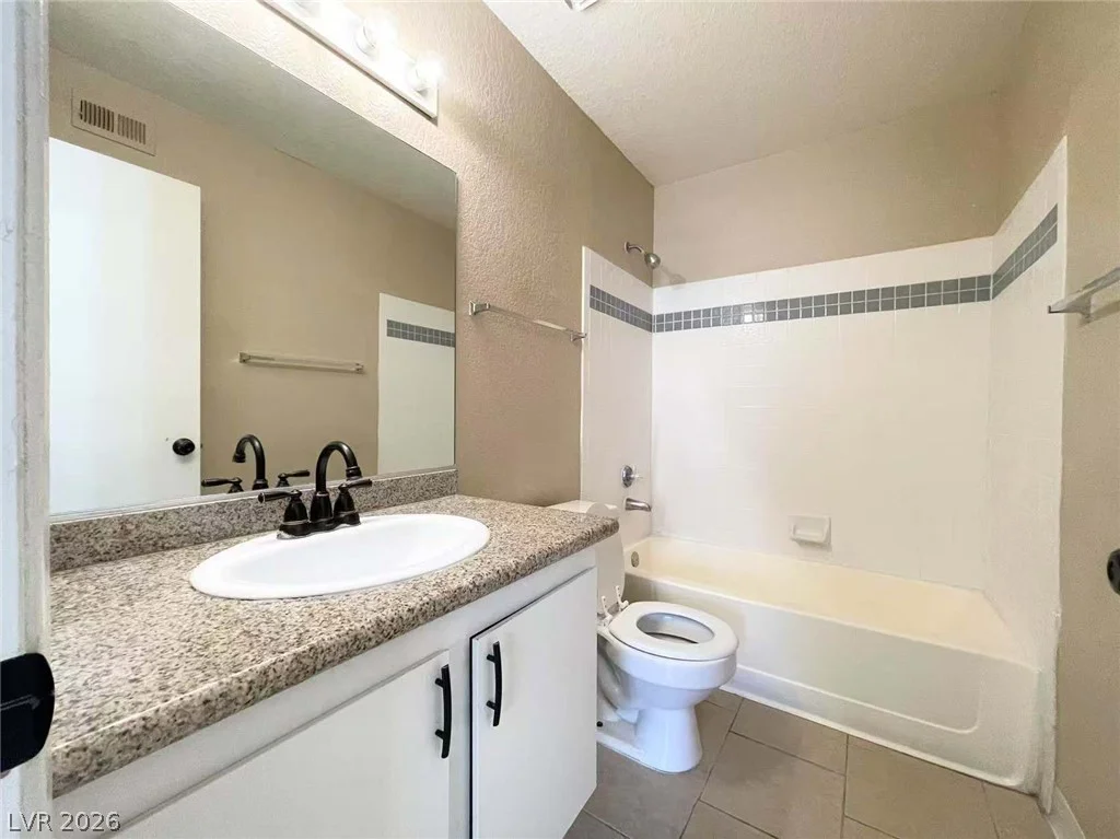5260 Mission Monterey, Las Vegas, NV 89107