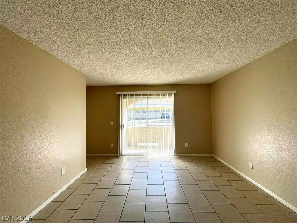 5260 Mission Monterey, Las Vegas, NV 89107