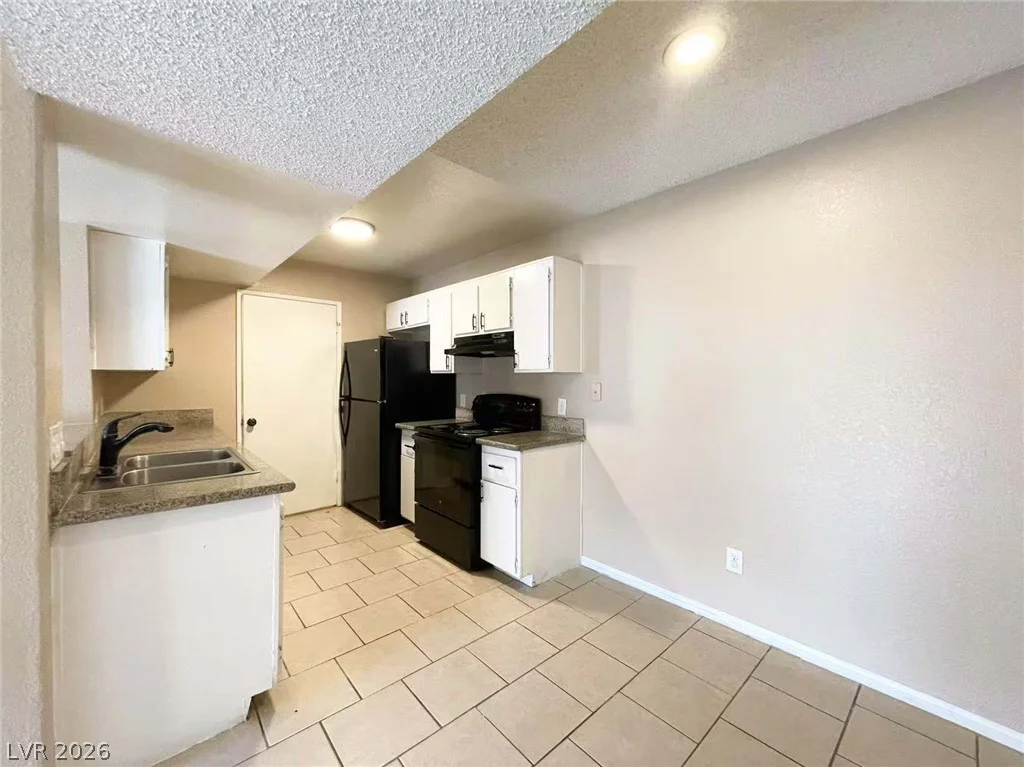 5260 Mission Monterey, Las Vegas, NV 89107
