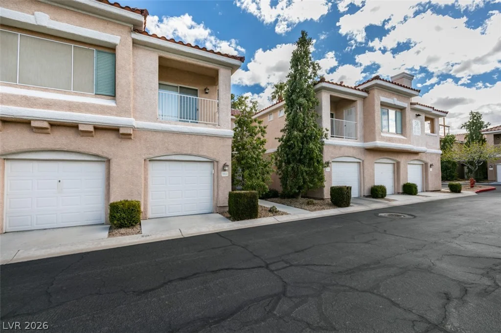 251 Green Valley, Henderson, NV 89012