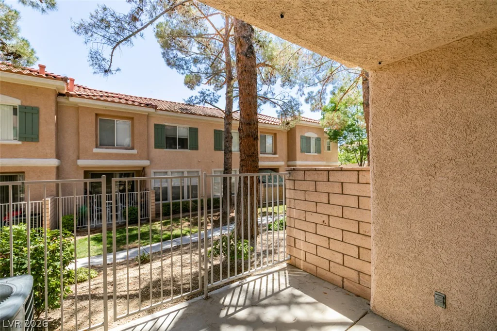 251 Green Valley, Henderson, NV 89012