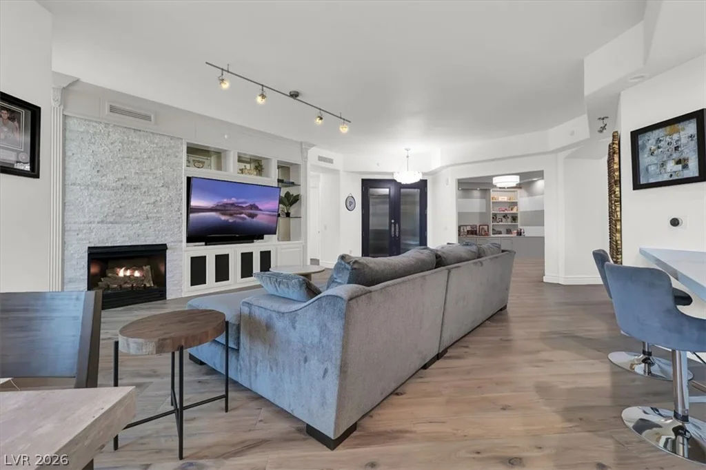9101 Alta, Las Vegas, NV 89145
