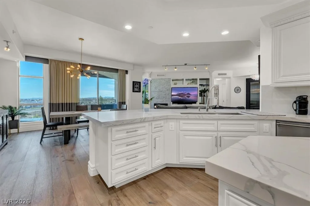 9101 Alta, Las Vegas, NV 89145