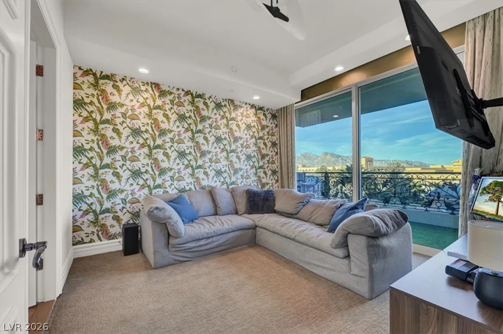 9101 Alta, Las Vegas, NV 89145