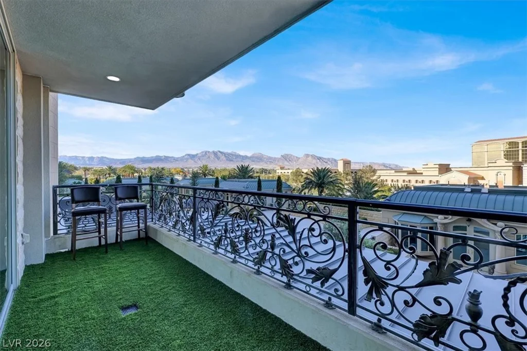 9101 Alta, Las Vegas, NV 89145