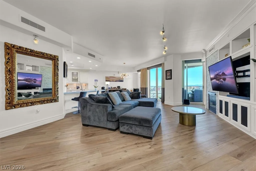 9101 Alta, Las Vegas, NV 89145