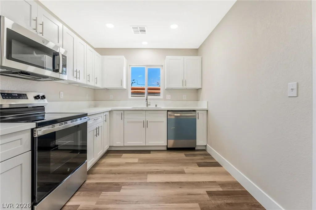 1031 Palm, Las Vegas, NV 89104
