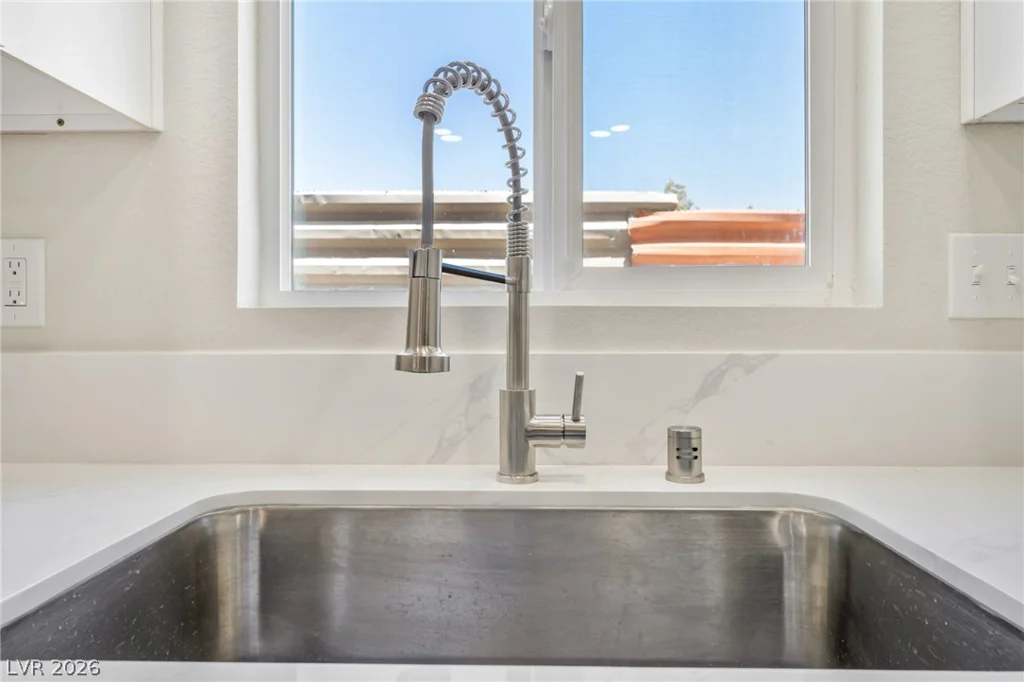 1031 Palm, Las Vegas, NV 89104