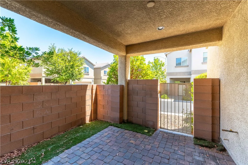 9597 Greensburg, Las Vegas, NV 89178