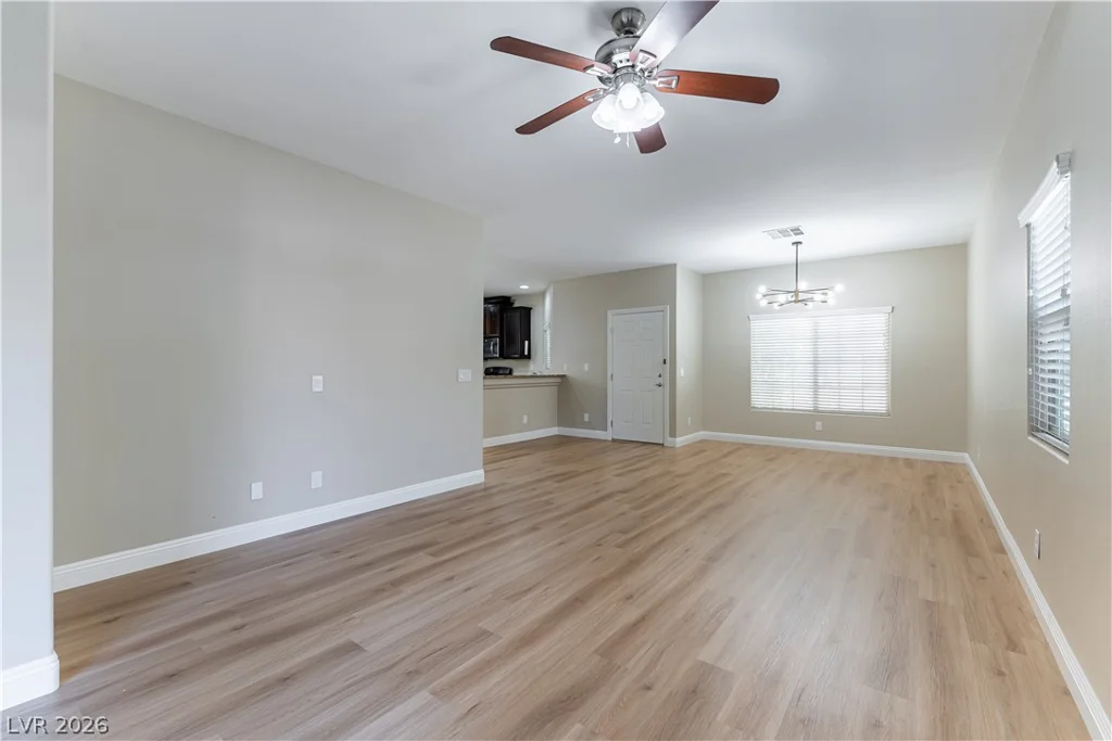 9597 Greensburg, Las Vegas, NV 89178
