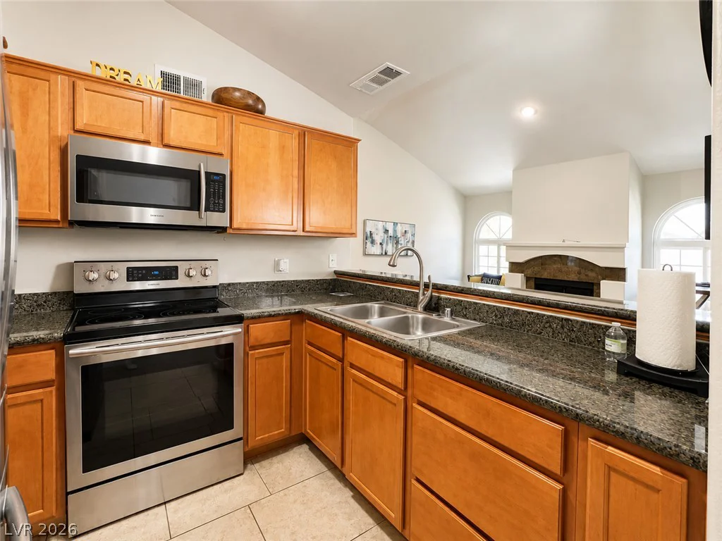 3145 Flamingo, Las Vegas, NV 89121