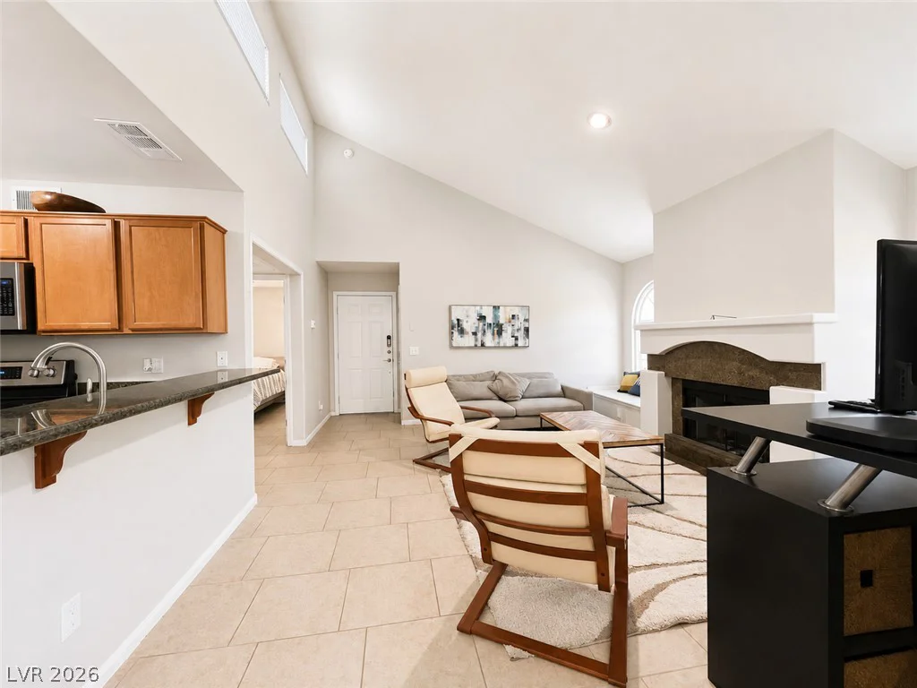 3145 Flamingo, Las Vegas, NV 89121