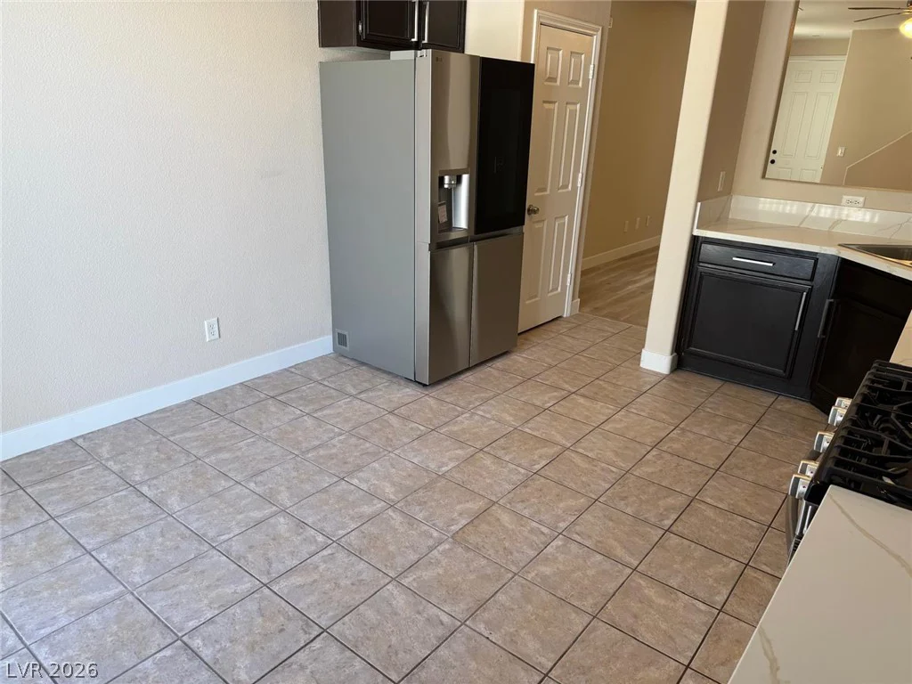 3962 Coyote Ridge, Las Vegas, NV 89129