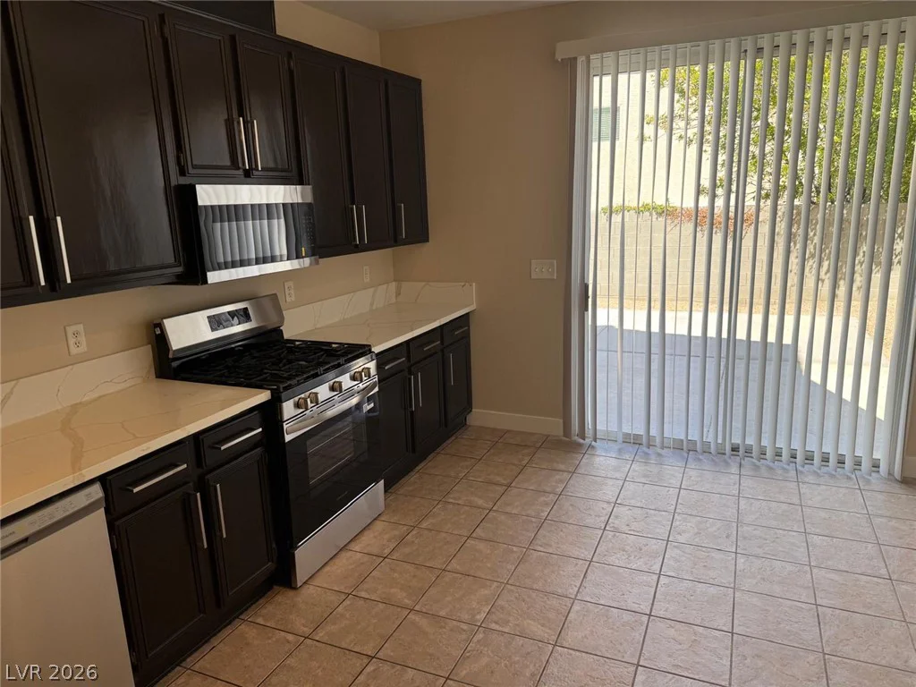 3962 Coyote Ridge, Las Vegas, NV 89129