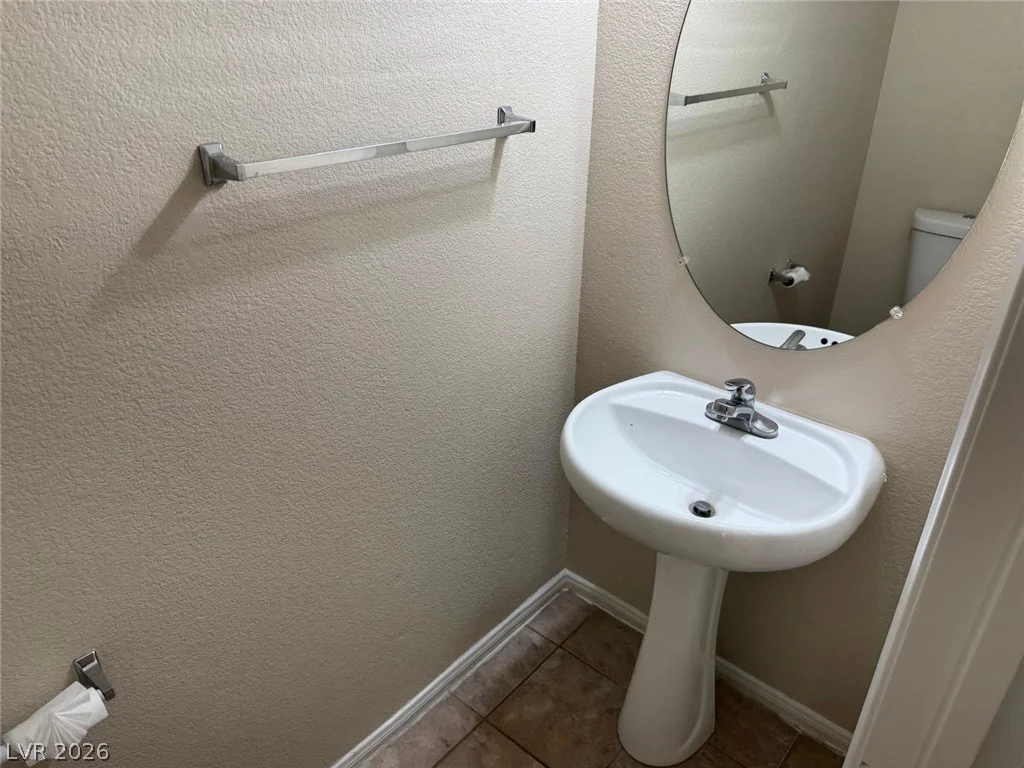 3962 Coyote Ridge, Las Vegas, NV 89129