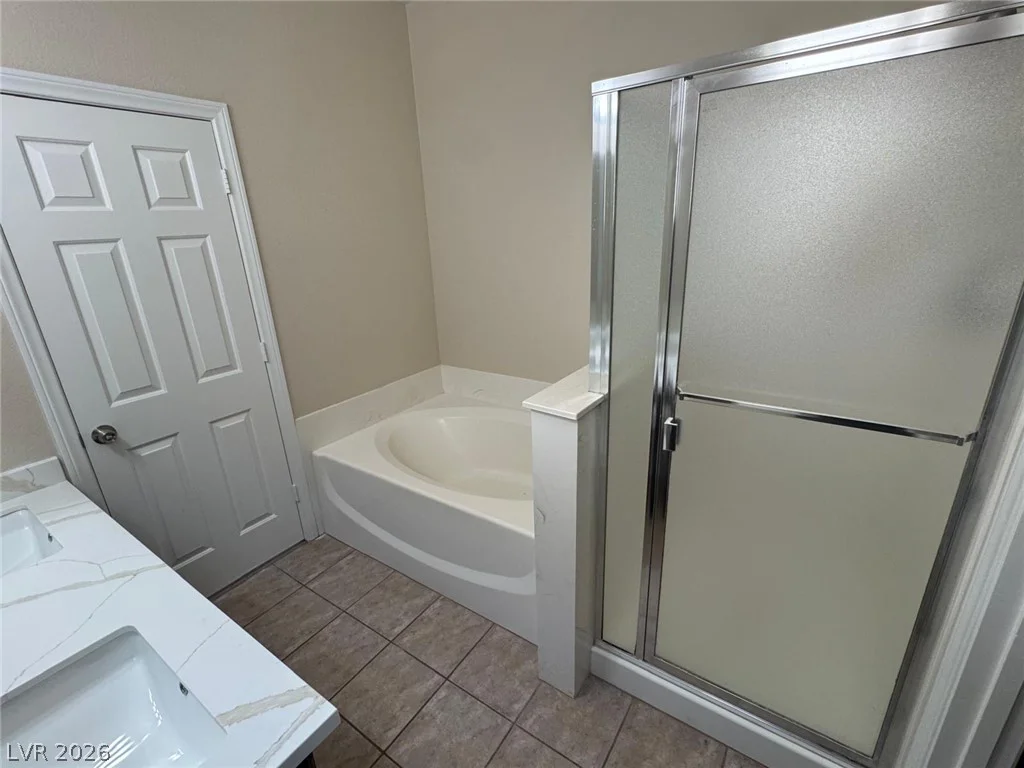 3962 Coyote Ridge, Las Vegas, NV 89129