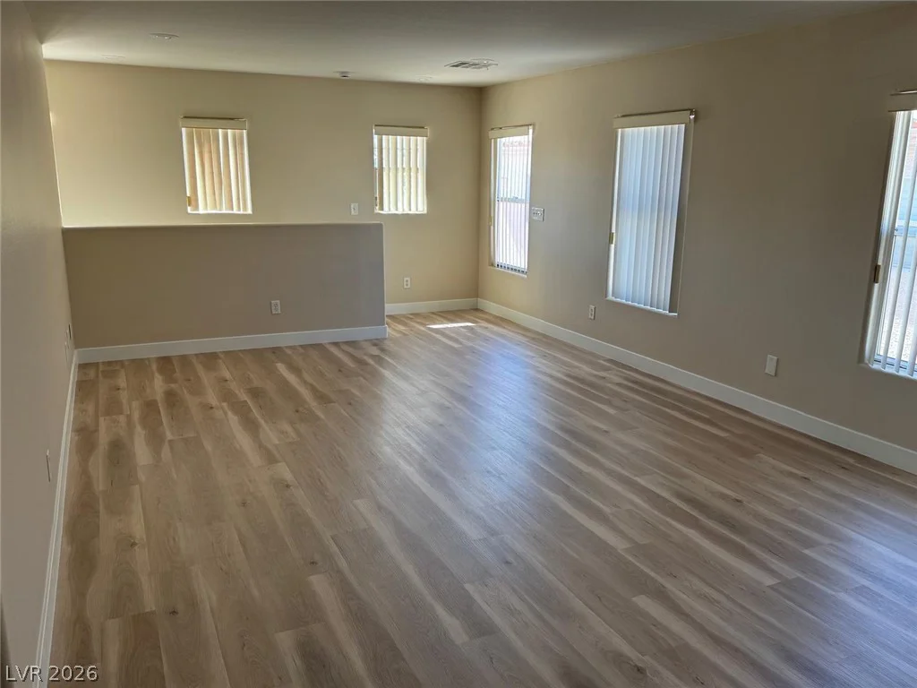 3962 Coyote Ridge, Las Vegas, NV 89129