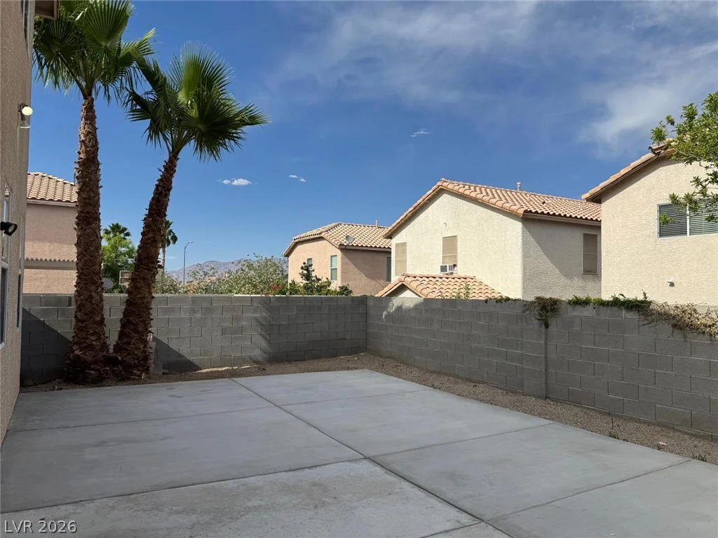 3962 Coyote Ridge, Las Vegas, NV 89129