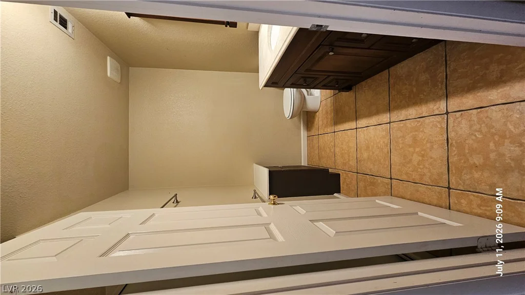 3201 Shallow Point, Las Vegas, NV 89117