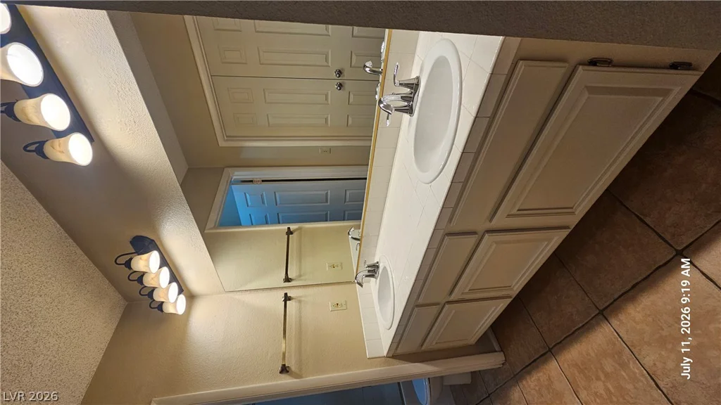 3201 Shallow Point, Las Vegas, NV 89117