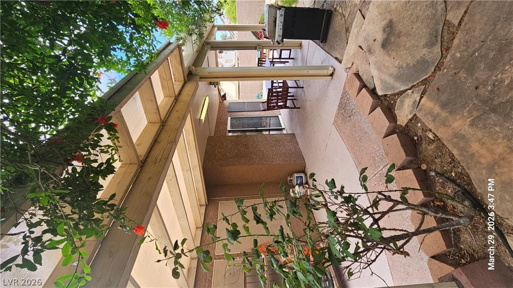 3201 Shallow Point, Las Vegas, NV 89117