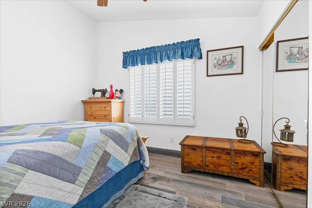 1494 Carriagedale, Las Vegas, NV 89110
