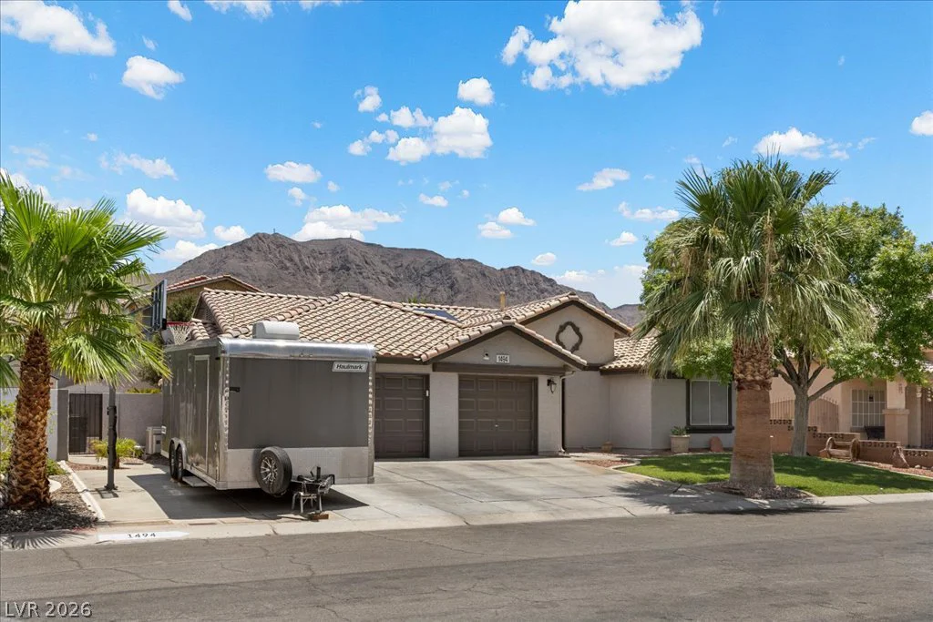 1494 Carriagedale, Las Vegas, NV 89110