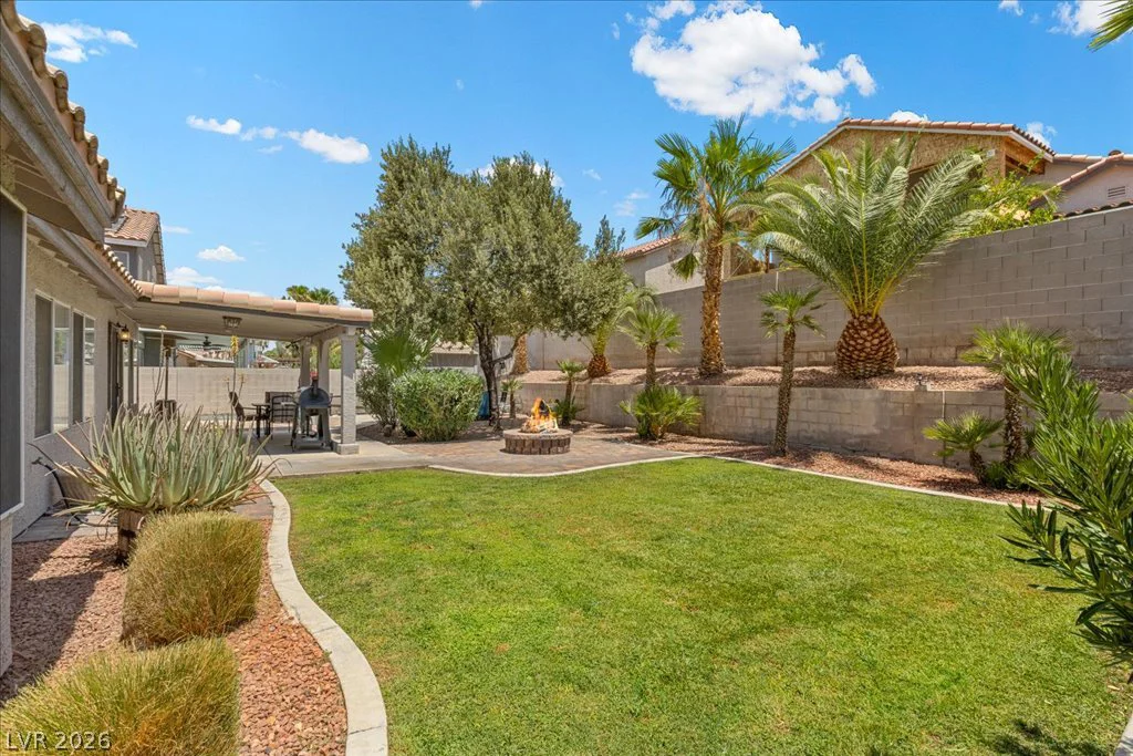 1494 Carriagedale, Las Vegas, NV 89110