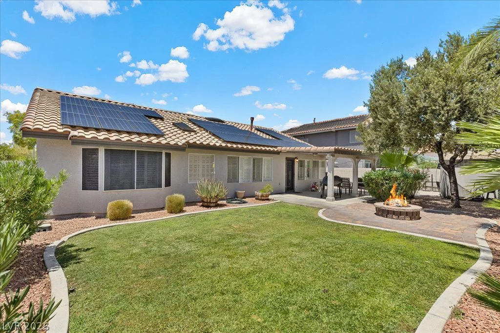 1494 Carriagedale, Las Vegas, NV 89110