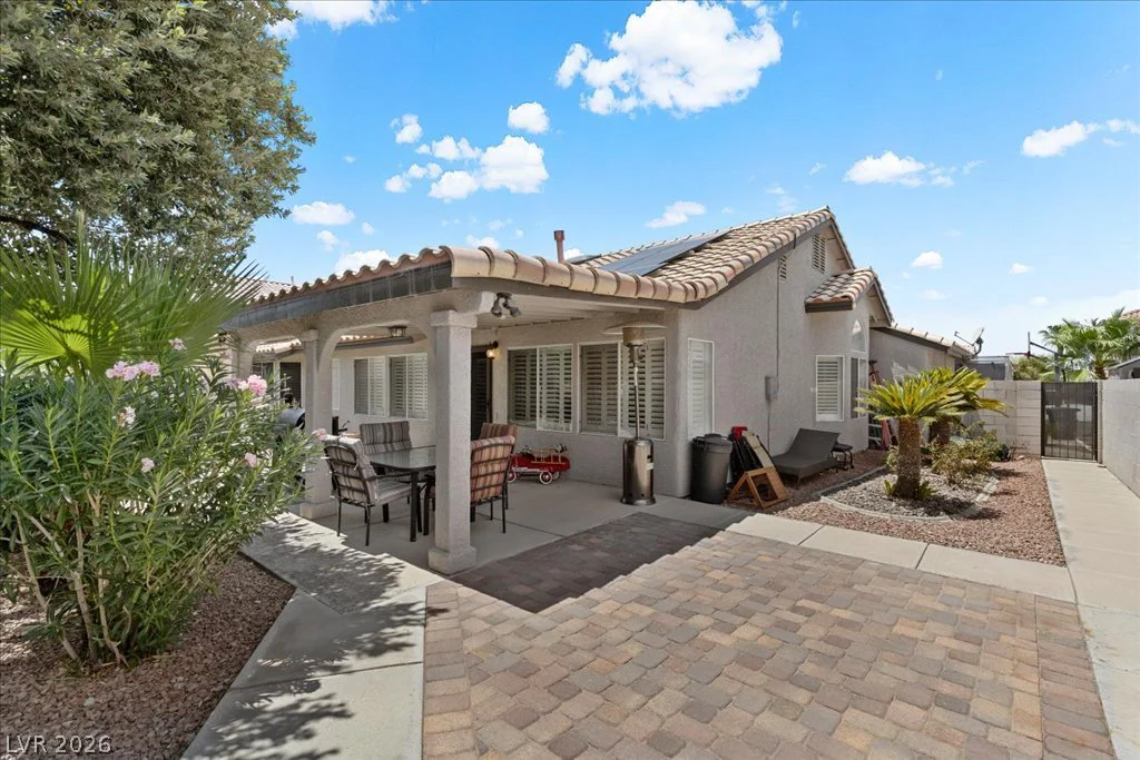 1494 Carriagedale, Las Vegas, NV 89110