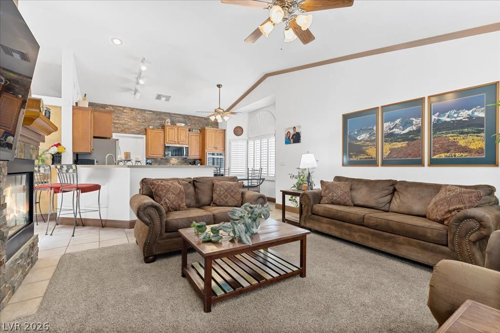 1494 Carriagedale, Las Vegas, NV 89110