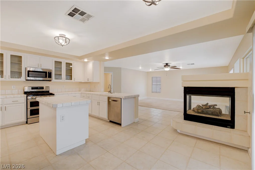 432 Staghorn Pass, Las Vegas, NV 89183