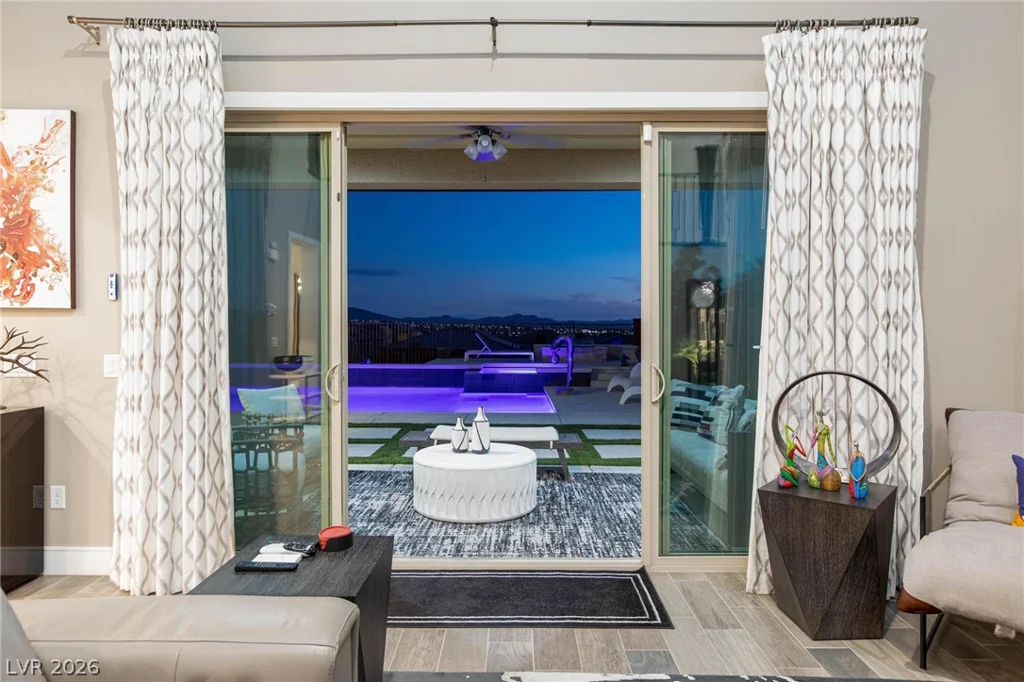 2153 King Crest, Henderson, NV 89052