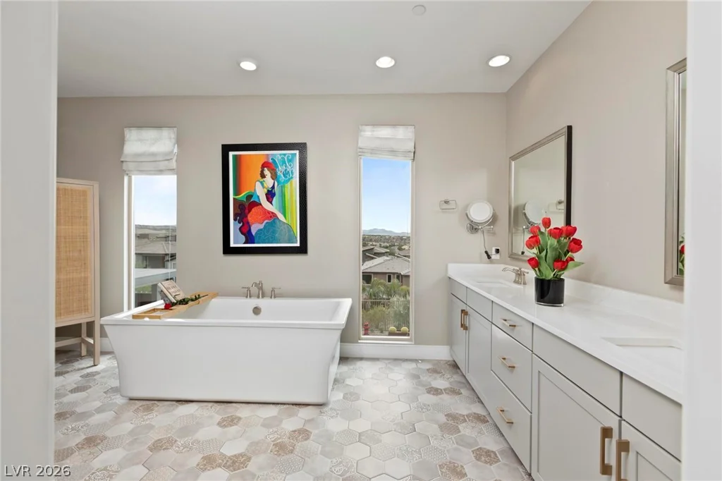 2153 King Crest, Henderson, NV 89052