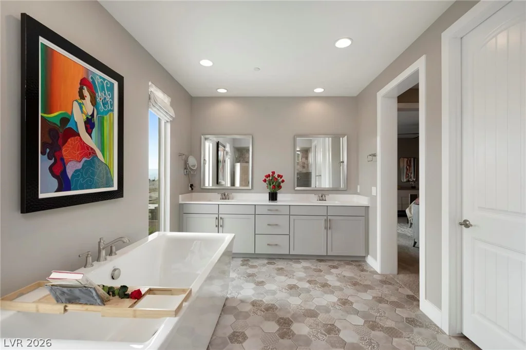 2153 King Crest, Henderson, NV 89052