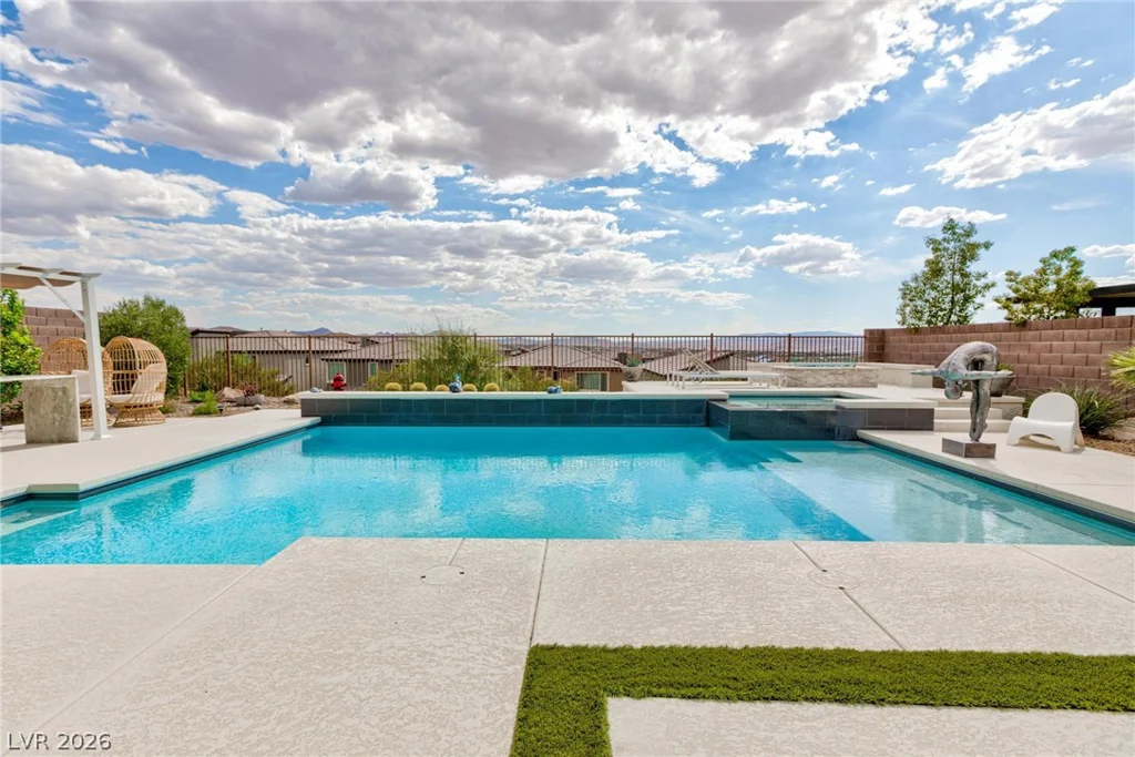2153 King Crest, Henderson, NV 89052