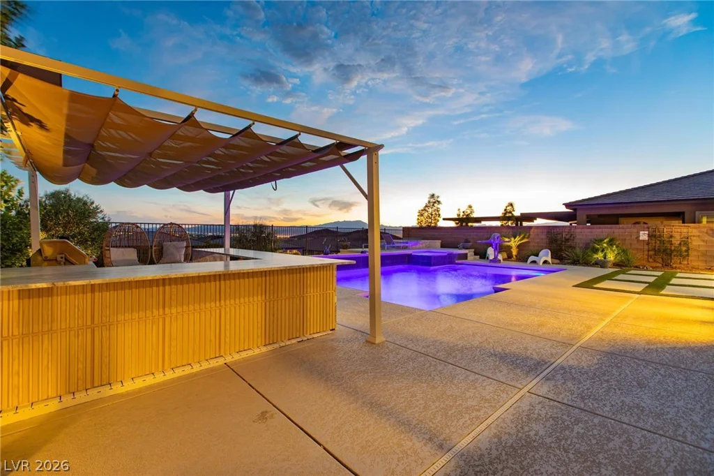 2153 King Crest, Henderson, NV 89052