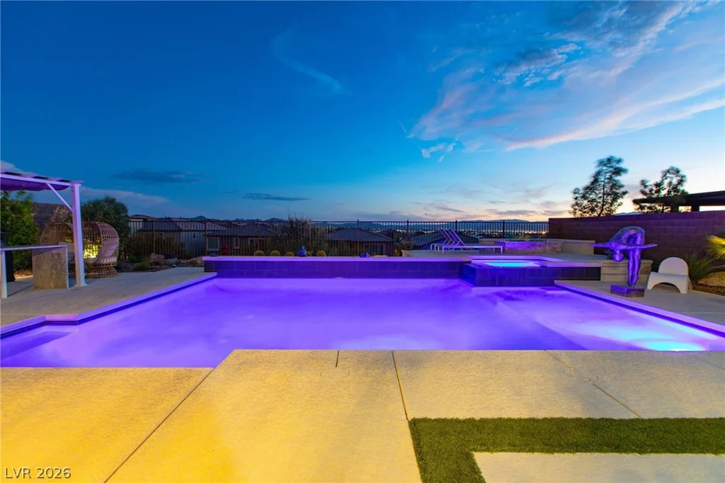 2153 King Crest, Henderson, NV 89052