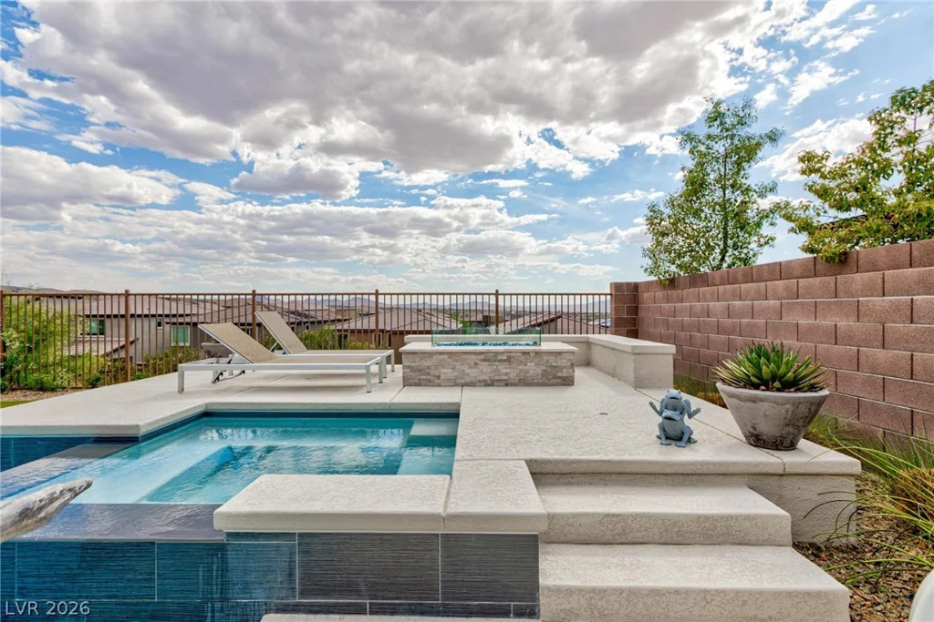2153 King Crest, Henderson, NV 89052