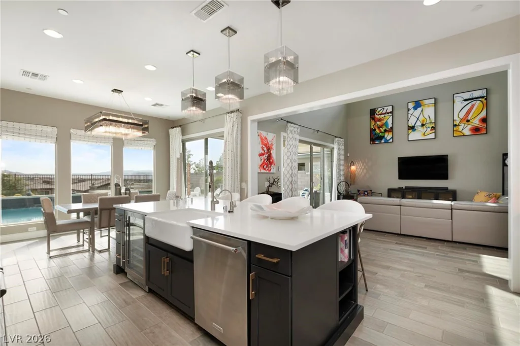 2153 King Crest, Henderson, NV 89052