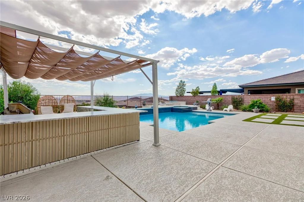 2153 King Crest, Henderson, NV 89052
