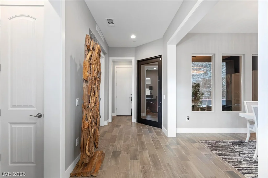 2153 King Crest, Henderson, NV 89052