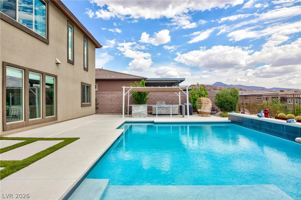2153 King Crest, Henderson, NV 89052