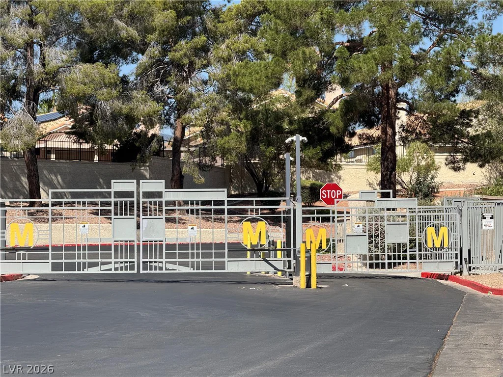 201 Mission Laguna, Las Vegas, NV 89107
