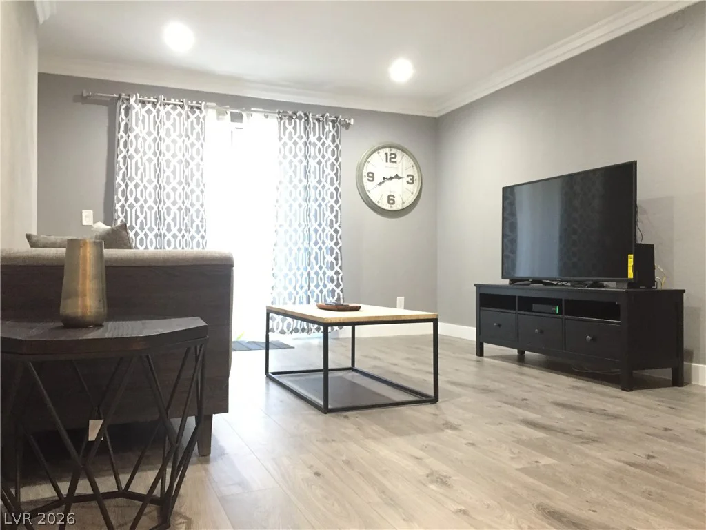 201 Mission Laguna, Las Vegas, NV 89107