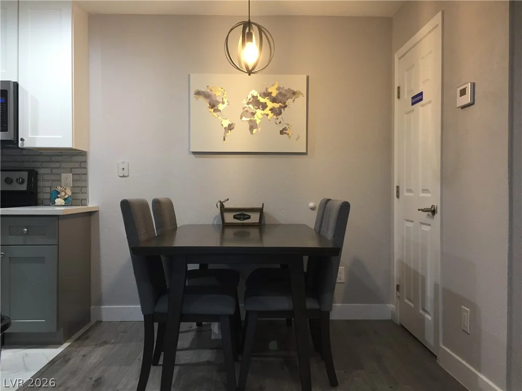 201 Mission Laguna, Las Vegas, NV 89107
